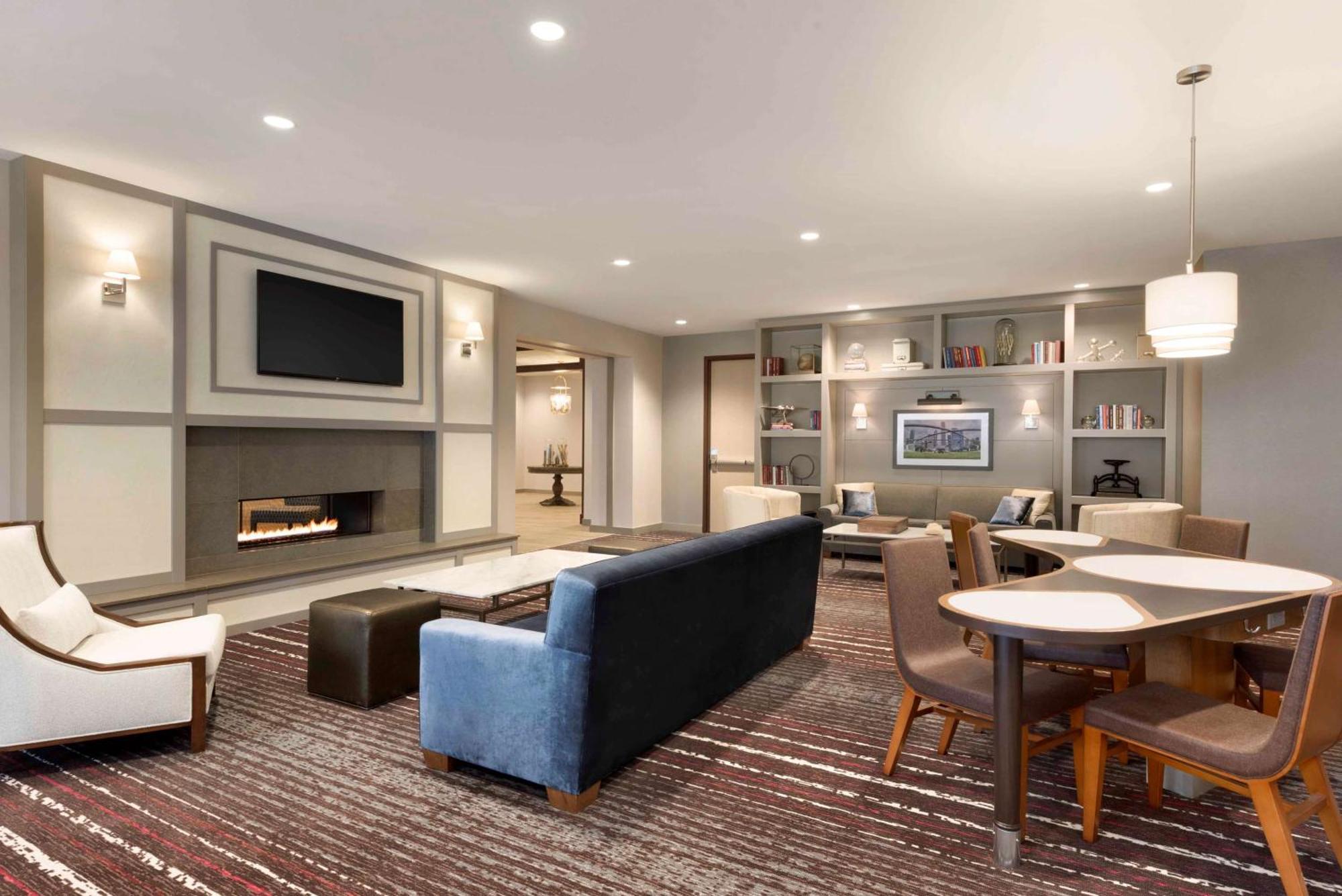 Homewood By Hilton West Loop Fulton Mkt Area Hotel