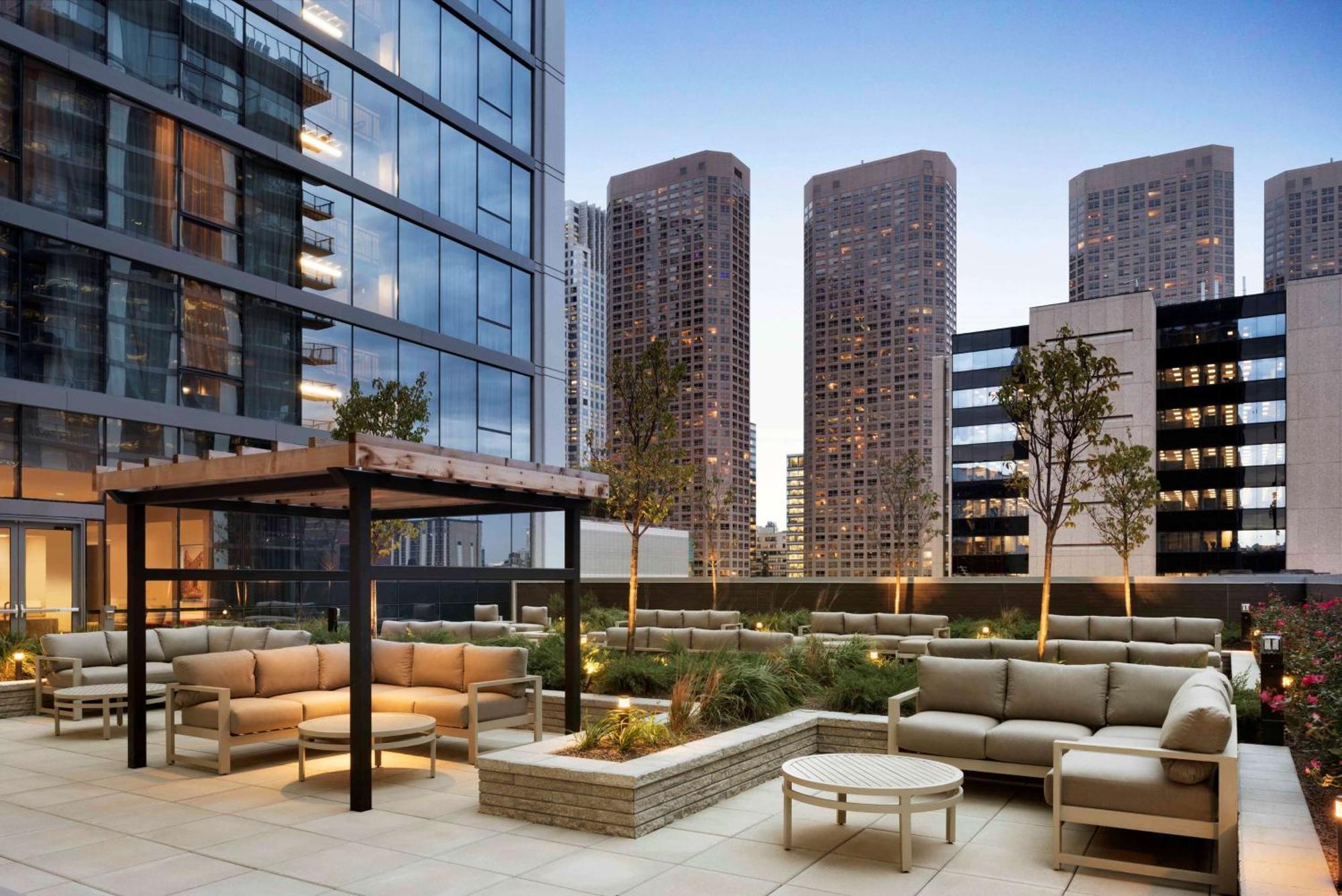 Homewood By Hilton West Loop Fulton Mkt Area Hotel